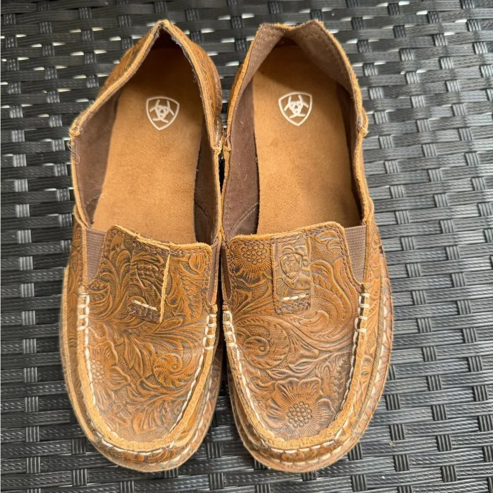Ariat Women’s Embossed Leather Slip-On Shoes Size‎ 5.5B Floral Tooled Western